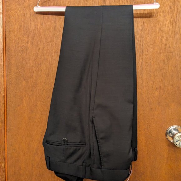 Men's Suit - Picture 6 of 7